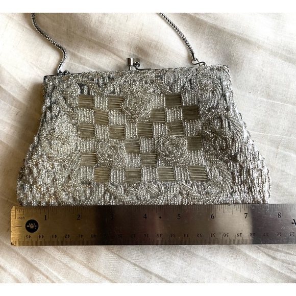 Vintage Hong Kong Silver Beaded Evening Bag Clutch Wristlet Kisslock - Picture 10 of 12